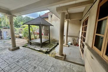 Jalan Suasana, Bandar Tun Hussein Onn