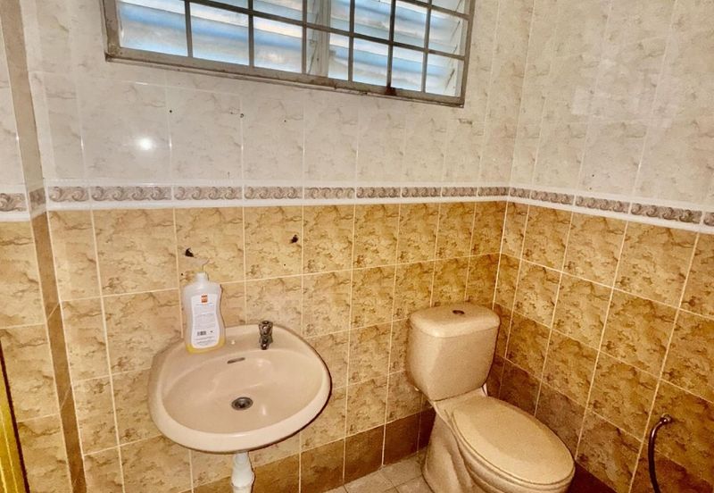 Jalan Suasana, Bandar Tun Hussein Onn