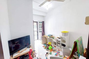 Taman Pinggiran Putra