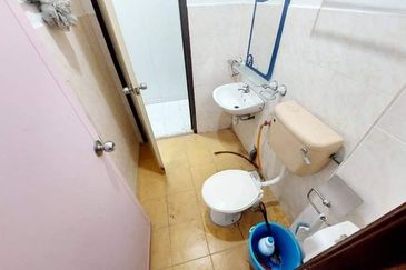 Taman Pinggiran Putra