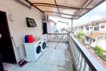 Taman Pinggiran Putra