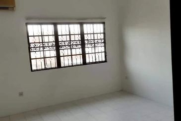 Taman Pinggiran Putra