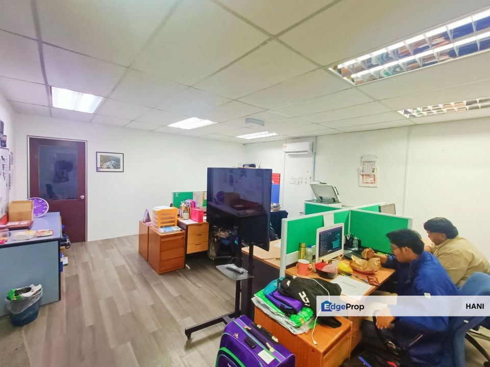 3 Storey Shoplot Dagang Cahaya Avenue, Taman Dagang Ampang, Selangor, Ampang