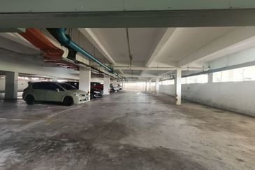 Dagang Cahaya Avenue