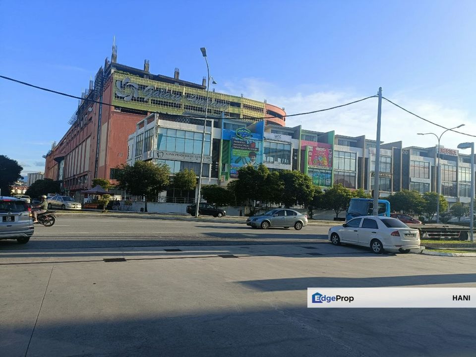 3 Storey Shoplot Dagang Cahaya Avenue, Taman Dagang Ampang, Selangor, Ampang