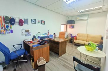 Dagang Cahaya Avenue