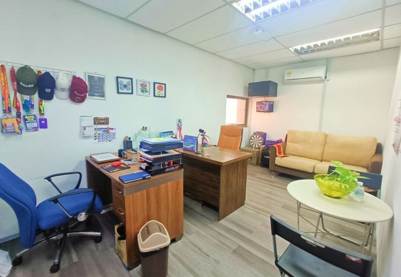 Dagang Cahaya Avenue