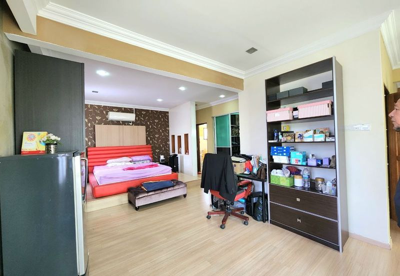 End Lot 3 Storey Terrace House Subang Bestari | 6R4B | Renovated | Facing Open