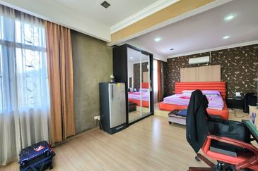 End Lot 3 Storey Terrace House Subang Bestari | 6R4B | Renovated | Facing Open