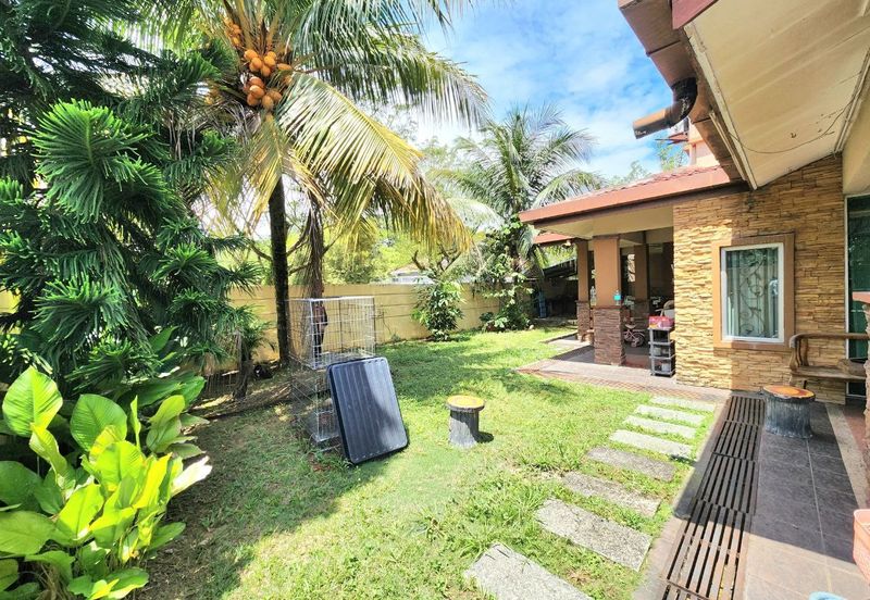 End Lot 3 Storey Terrace House Subang Bestari | 6R4B | Renovated | Facing Open