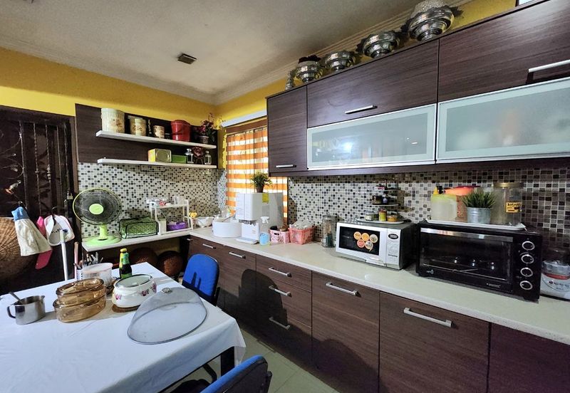 End Lot 3 Storey Terrace House Subang Bestari | 6R4B | Renovated | Facing Open