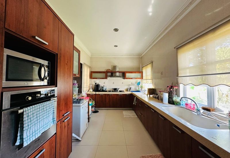 Seksyen 8, Kota Damansara