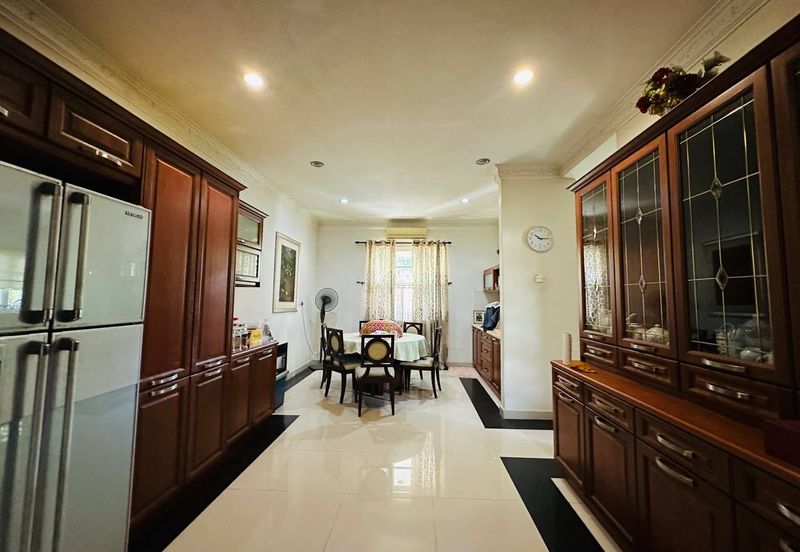 Seksyen 8, Kota Damansara