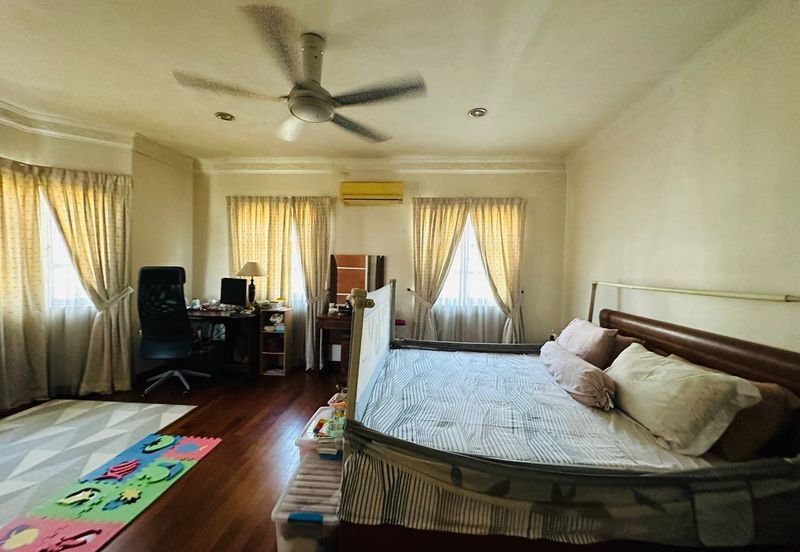 Seksyen 8, Kota Damansara