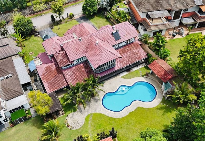 KGSAAS Golf Club, Seksyen 13