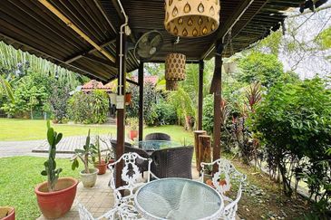 KGSAAS Golf Club, Seksyen 13