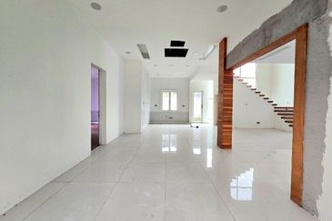 Putra Hill Residency