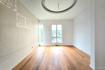 Putra Hill Residency