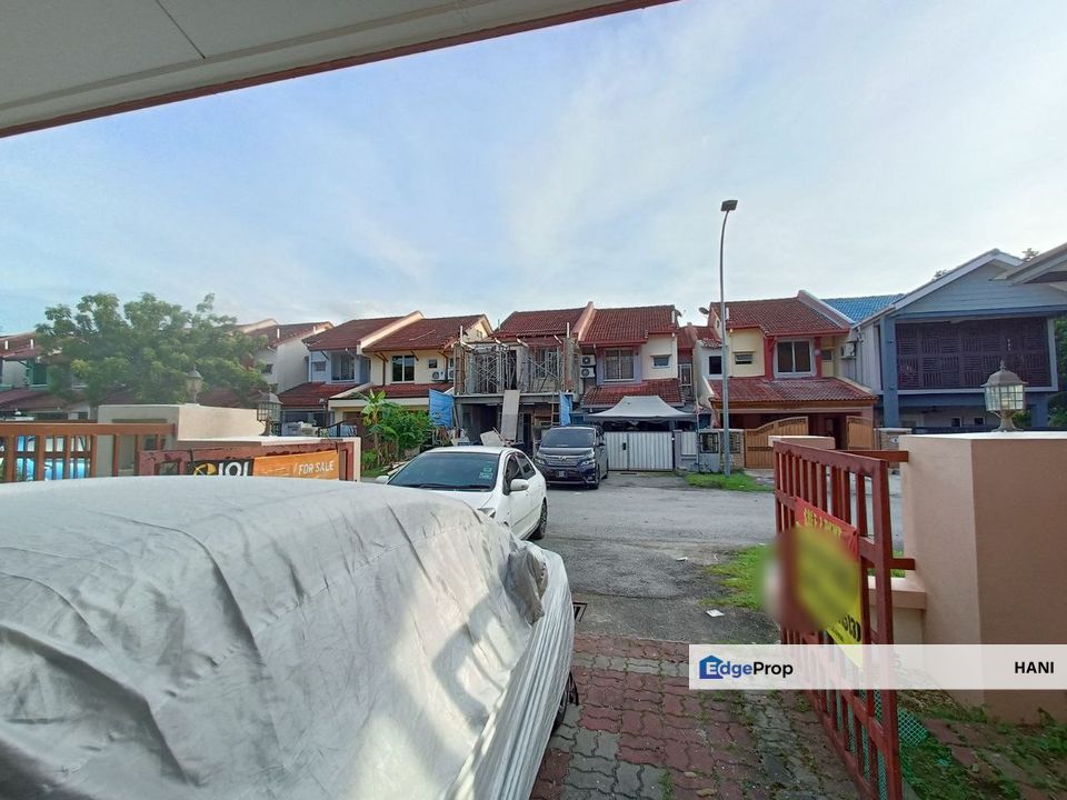 Double Storey Terrace House Taman Pinggiran USJ 1, Subang Jaya Selangor, Selangor, USJ