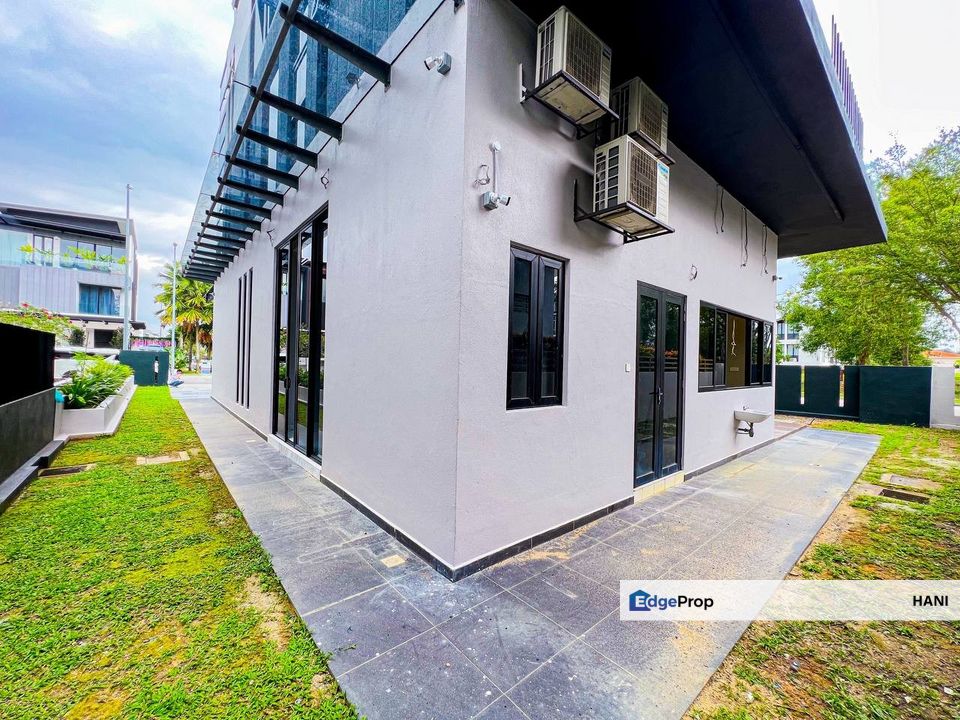 3 Storey Bungalow Perdana Lakeview East, Cyberjaya Selangor, Selangor, Cyberjaya