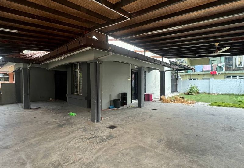 Corner Lot 2.5 Storey Saujana Damansara – 2,863 sqft Below Market, RM930K Only