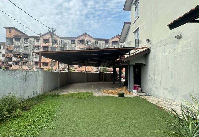 Corner Lot 2.5 Storey Saujana Damansara – 2,863 sqft Below Market, RM930K Only