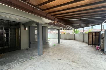 Corner Lot 2.5 Storey Saujana Damansara – 2,863 sqft Below Market, RM930K Only