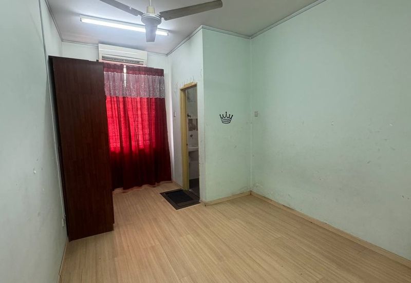 Corner Lot 2.5 Storey Saujana Damansara – 2,863 sqft Below Market, RM930K Only