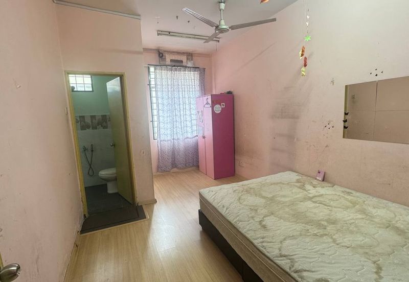 Corner Lot 2.5 Storey Saujana Damansara – 2,863 sqft Below Market, RM930K Only