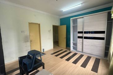 Corner Lot 2.5 Storey Saujana Damansara – 2,863 sqft Below Market, RM930K Only