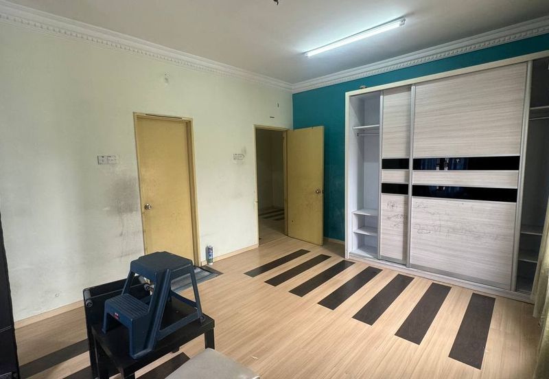 Corner Lot 2.5 Storey Saujana Damansara – 2,863 sqft Below Market, RM930K Only