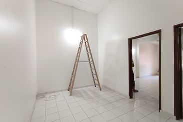 Pantai Dalam Kampung Kerinchi