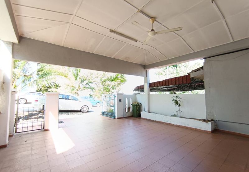 Pantai Dalam Kampung Kerinchi