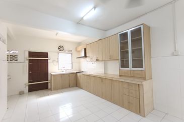 Pantai Dalam Kampung Kerinchi