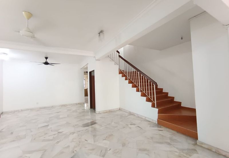 Pantai Dalam Kampung Kerinchi