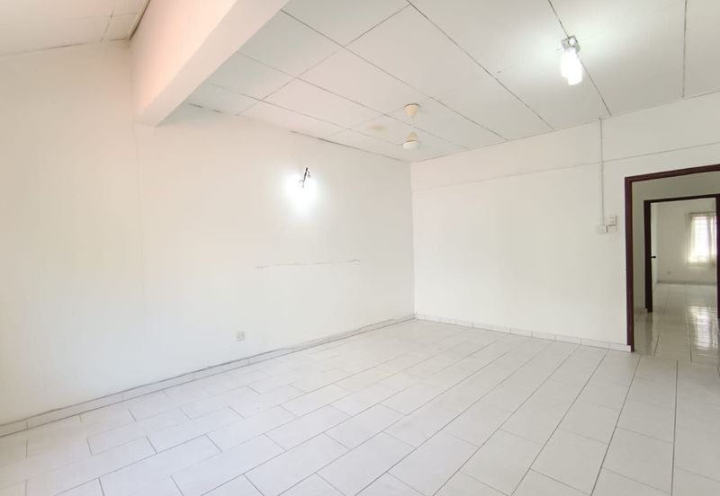 Pantai Dalam Kampung Kerinchi