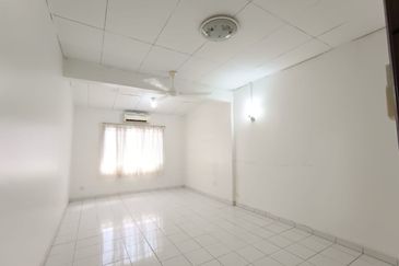 Pantai Dalam Kampung Kerinchi