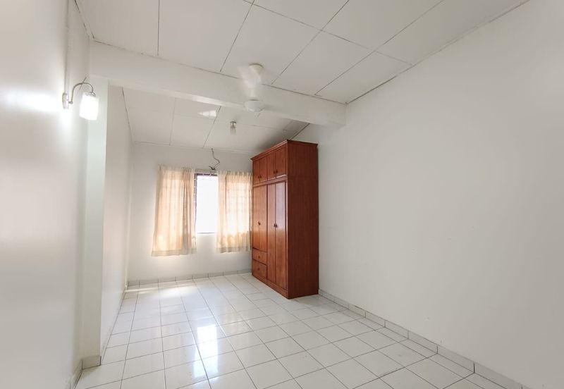 Pantai Dalam Kampung Kerinchi