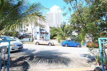 Pantai Dalam Kampung Kerinchi