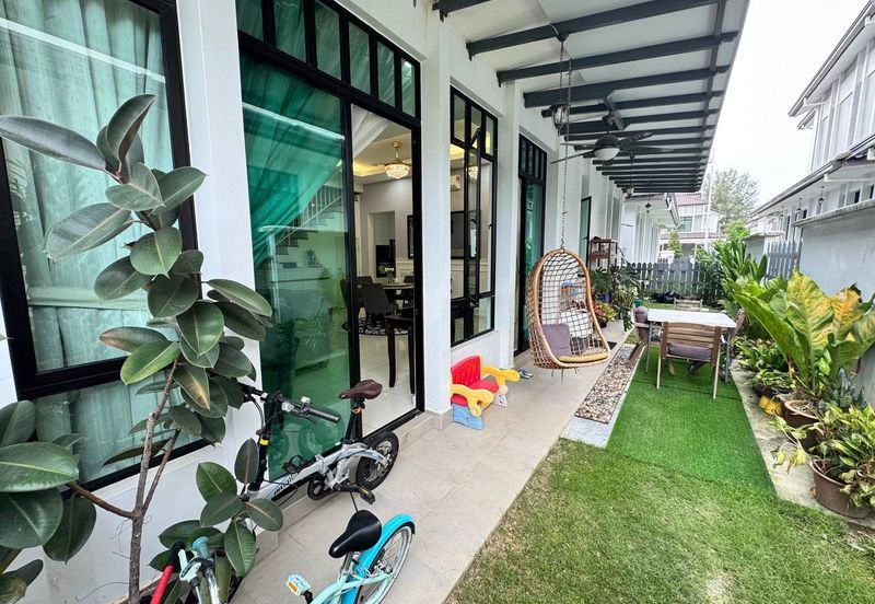 Tenderfields @ Eco Majestic