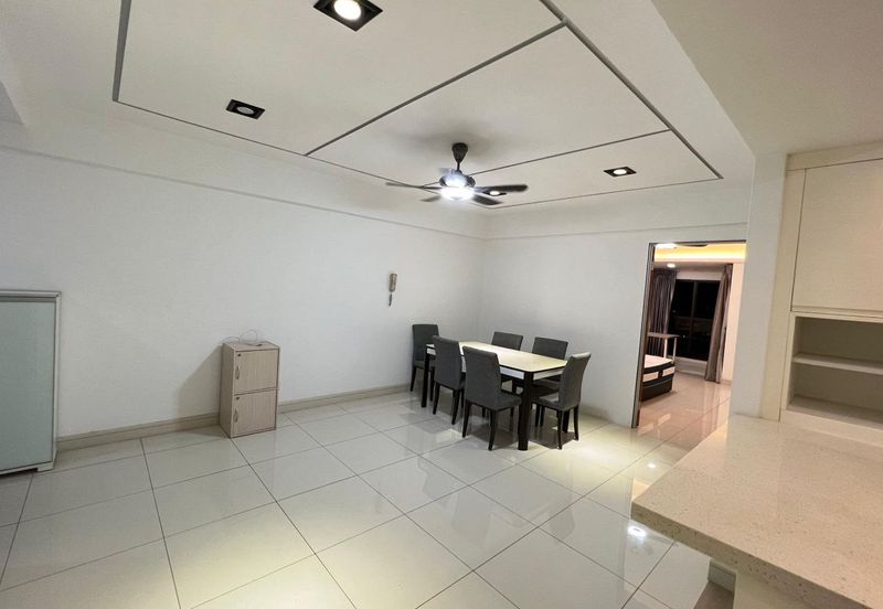 Royalle Condominium @ North Kiara