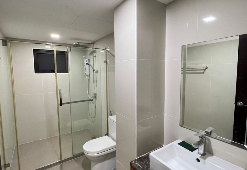 Royalle Condominium @ North Kiara