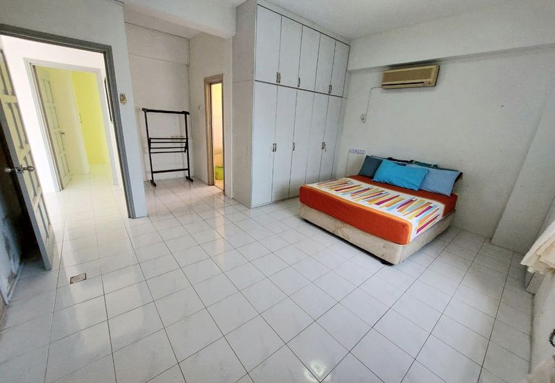 Casa Venicia Condominium