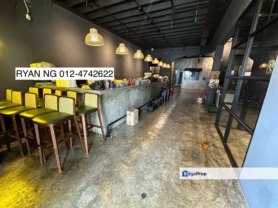 NEAR GURNEY AND PULAU TIKUS 2 STOREY COMMERCIAL SHOP for