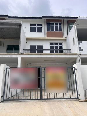 FOR RENT: 3 Storey Terrace House Taman Scientex Kundang Jaya Rawang ...