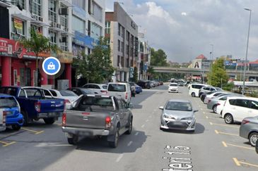 Bandar puteri ground floor shop lot for rent 