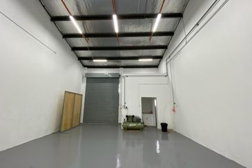 1 1/2 storey factory for rent at shah alam sek 33 