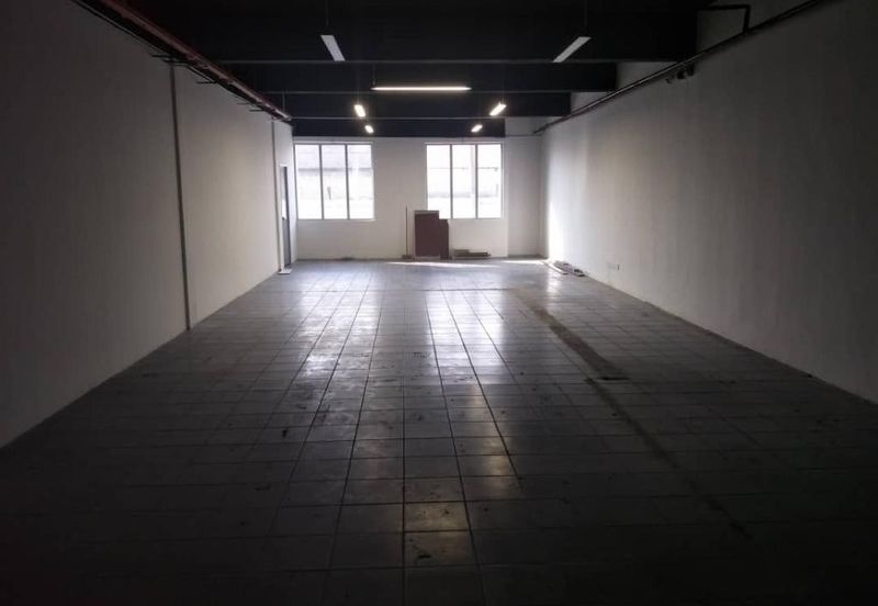 Warehouse for rent at Klang