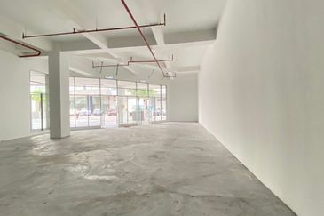 Ground floor Commercial shop lot for rent at Bandar Puteri, Puchong 