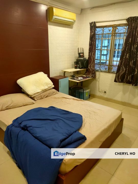 2 storey terrace link house for sale at putra heights , Selangor, Subang Jaya